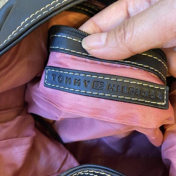 Vintage Tommy Hilfiger Shoulder Bag Purse Black Faux Leather Gold Tone Hardware - Picture 7 of 7